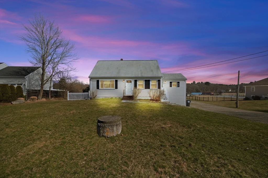 4 bed, 1 bath apartment for rent at 465 Church St, Raynham — photo 12 of 12