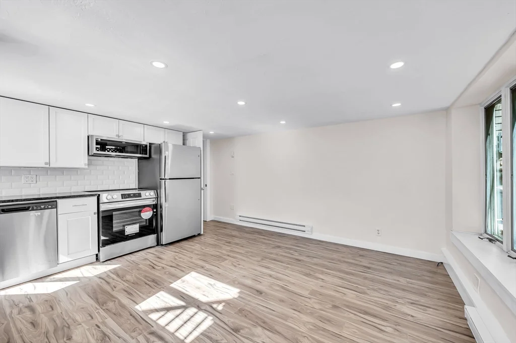 1 bed, 1 bath apartment for rent at 465 East Eight Unit 1, South Boston — photo 3 of 29