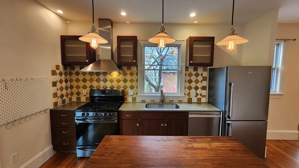 3 bed, 2 bath apartment for rent at 465 Huron Ave Unit 2, West Cambridge — photo 12 of 28