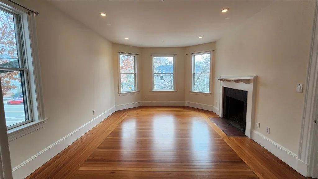 3 bed, 2 bath apartment for rent at 465 Huron Ave Unit 2, West Cambridge — photo 5 of 28