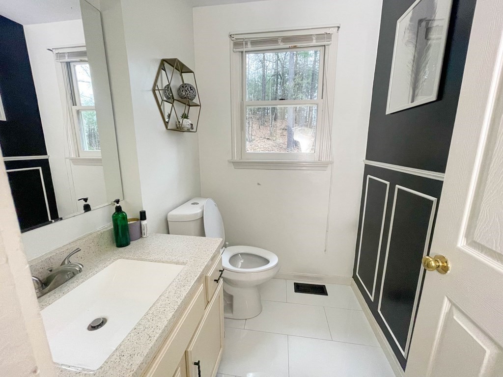 2 bed, 1 bath apartment for rent at 465 Nashua Rd Unit B, Groton — photo 17 of 20