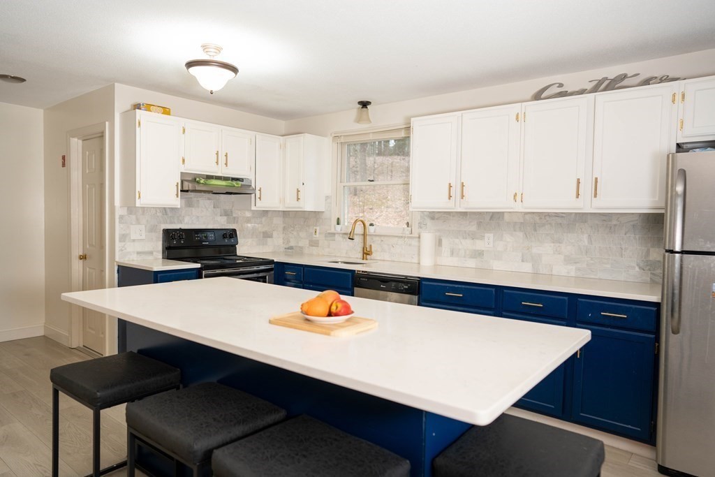 2 bed, 1 bath apartment for rent at 465 Nashua Rd Unit B, Groton — photo 2 of 20