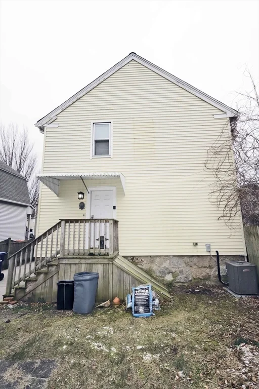 3 bed, 2 bath apartment for rent at 465 Union St Unit 1, West — photo 38 of 40