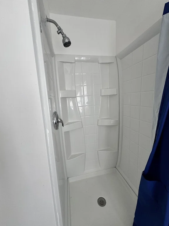 3 bed, 2 bath apartment for rent at 465 Union St Unit 1, West — photo 31 of 40