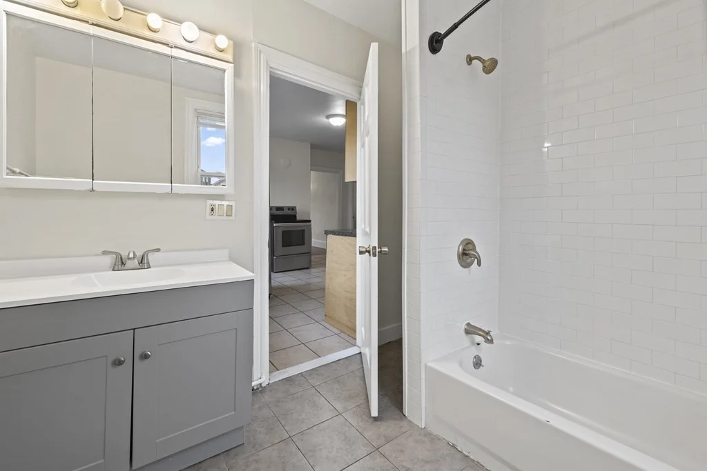 6 bed, 2 bath apartment for rent at 465 West Fountain St Unit 2, Providence — photo 6 of 22
