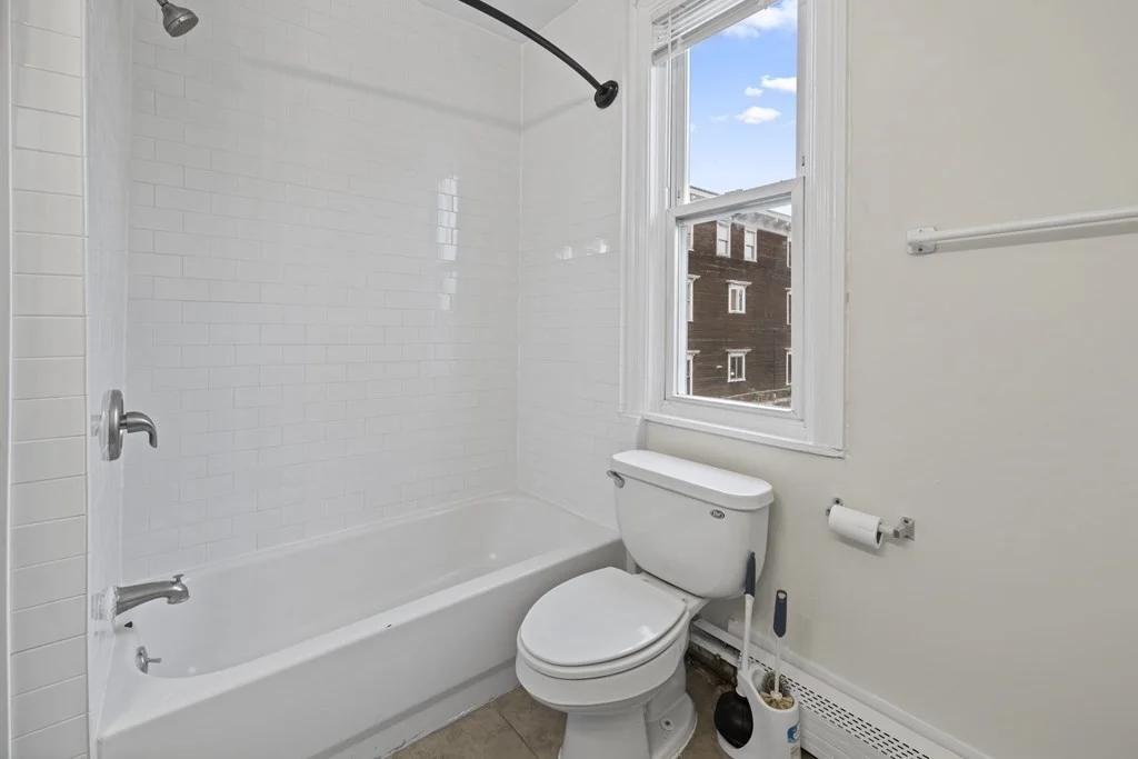 6 bed, 2 bath apartment for rent at 465 West Fountain St Unit 2, Providence — photo 7 of 22