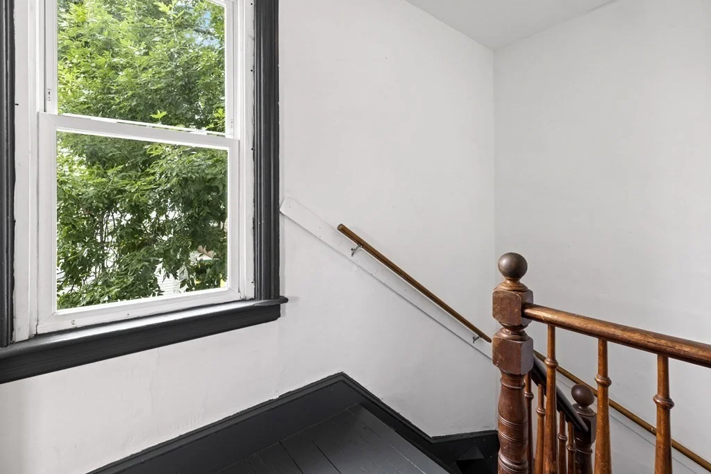 6 bed, 2 bath apartment for rent at 465 West Fountain St Unit 2, Providence — photo 22 of 22