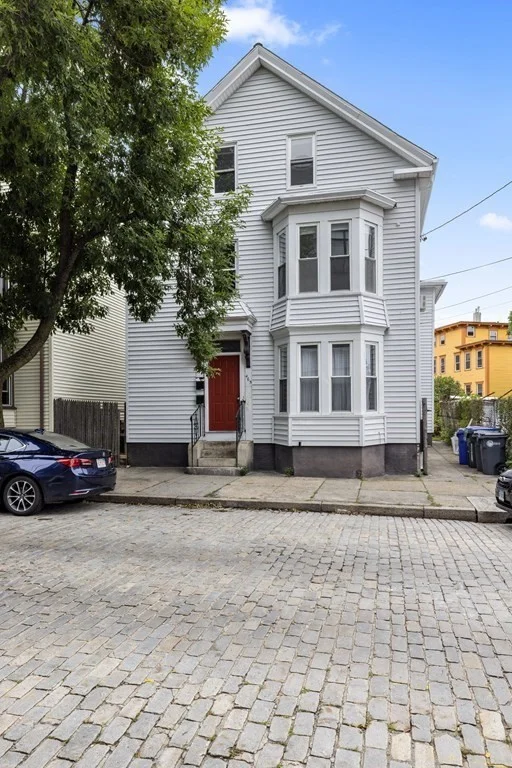 6 bed, 2 bath apartment for rent at 465 West Fountain St Unit 2, Providence