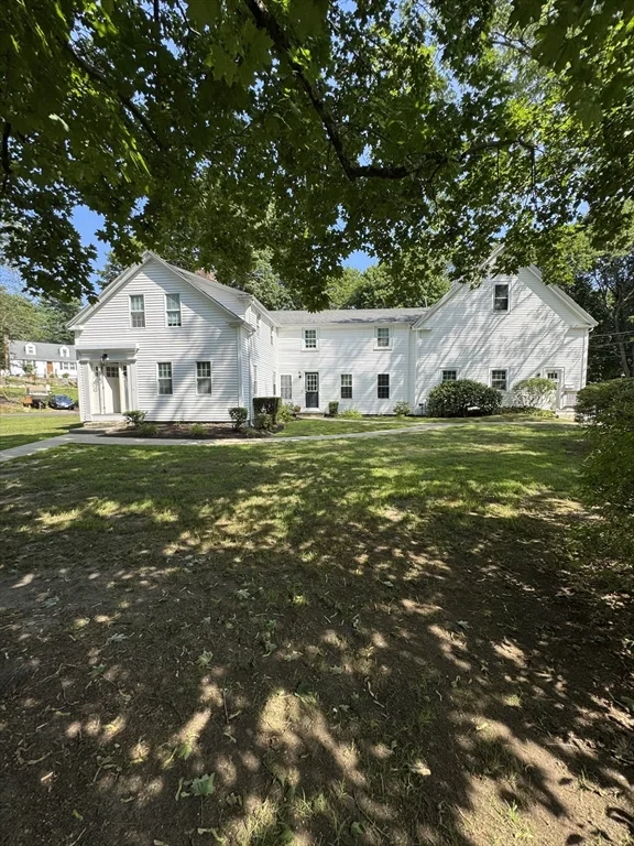 3 bed, 1 bath apartment for rent at 466 Center St Unit B, Hanover