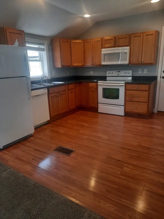 3 bed, 1 bath apartment for rent at 466 Center St Unit C, Hanover — photo 2 of 9