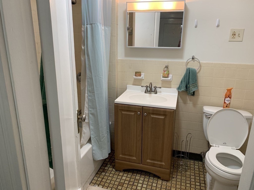 2 bed, 1 bath apartment for rent at 466 Commonwealth Ave Unit 203, Fenway — photo 7 of 10