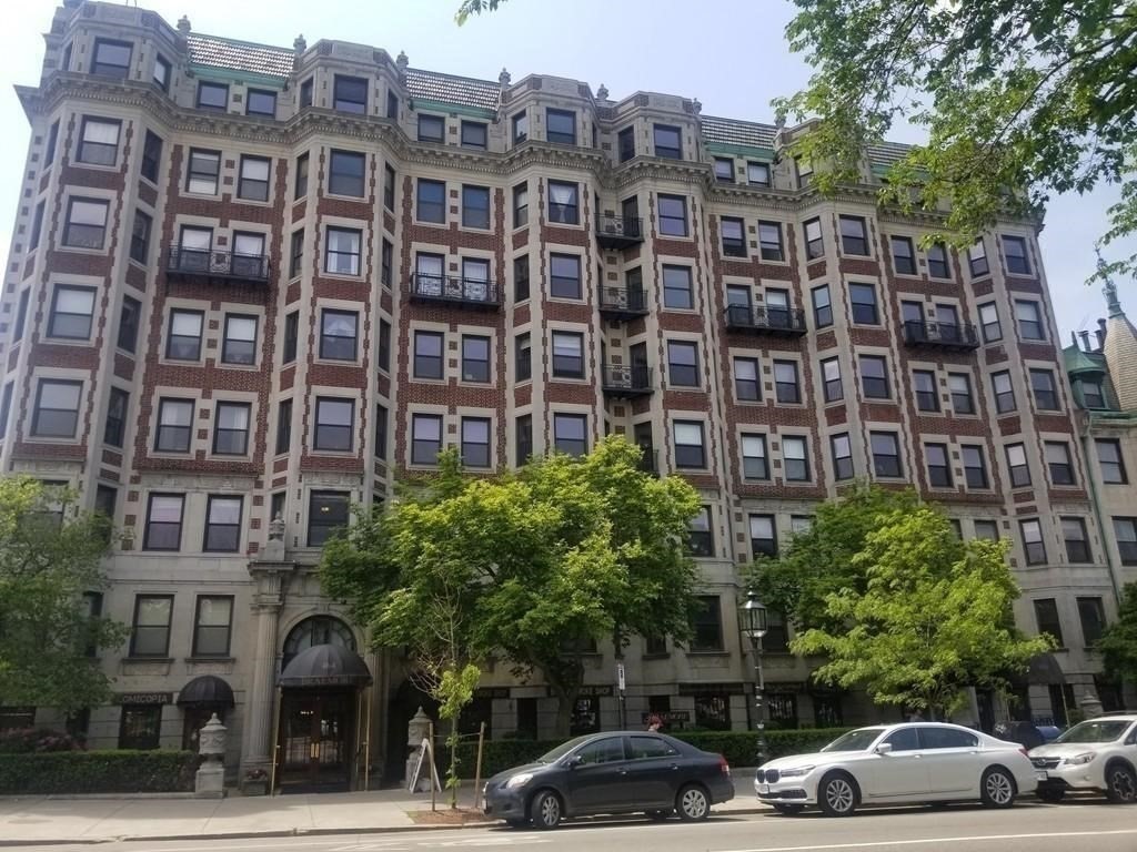 2 bed, 1 bath apartment for rent at 466 Commonwealth Ave Unit 203, Fenway — photo 9 of 10