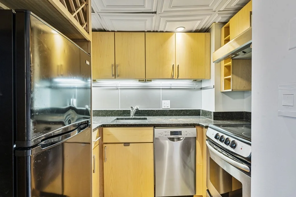 Studio bed, 1 bath apartment for rent at 466 Commonwealth Ave Unit 204, Fenway — photo 4 of 12