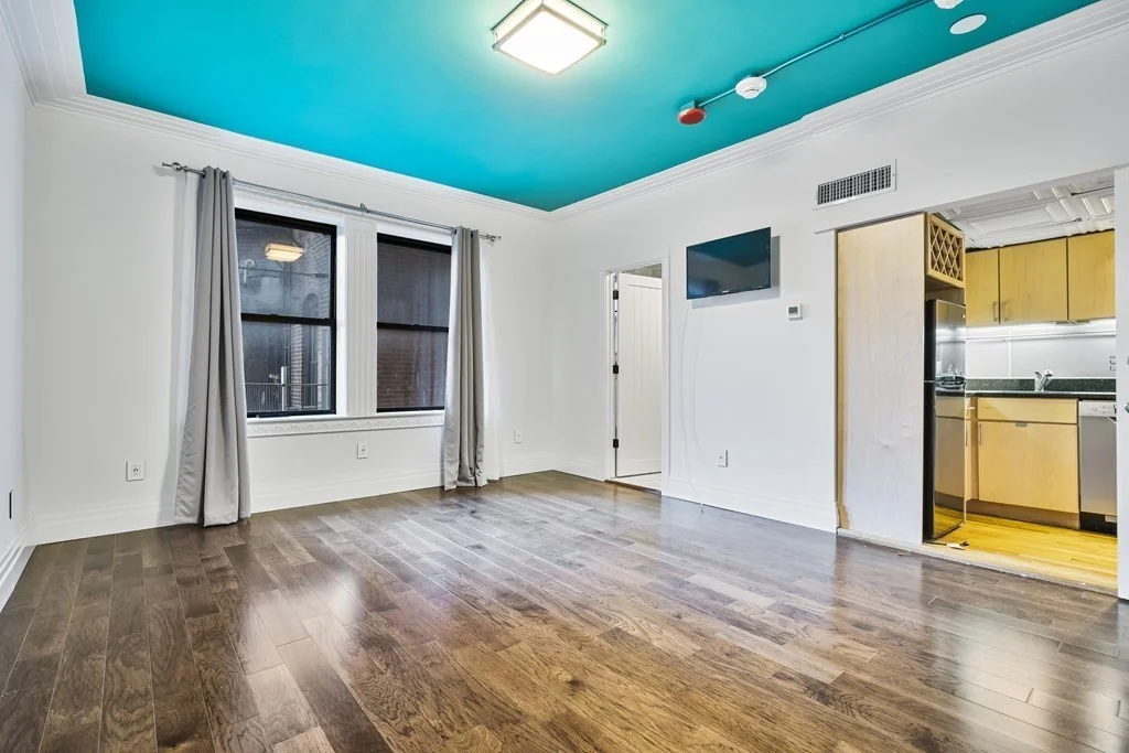 Studio bed, 1 bath apartment for rent at 466 Commonwealth Ave Unit 204, Fenway — photo 3 of 12