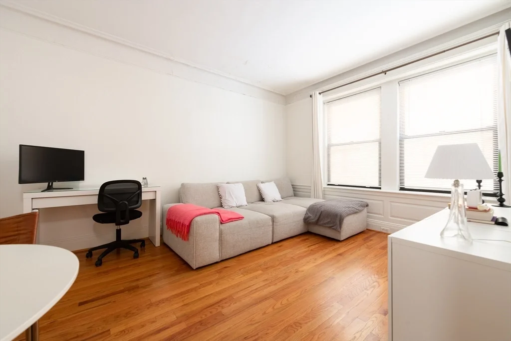 1 bed, 1 bath apartment for rent at 466 Commonwealth Ave Unit 206, Fenway — photo 7 of 22