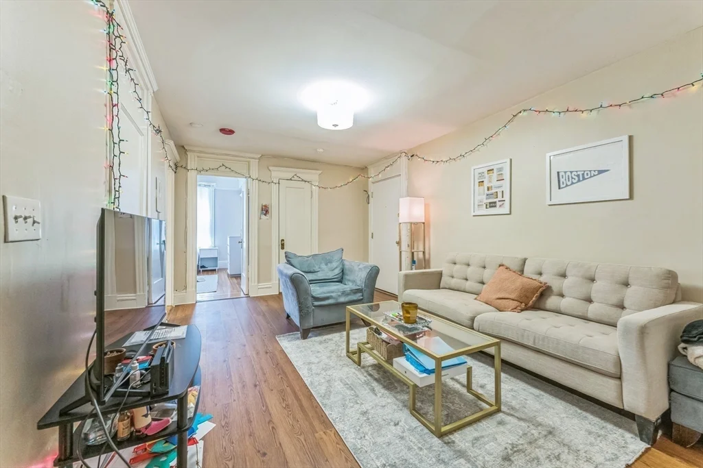 3 bed, 1 bath apartment for rent at 466 Commonwealth Ave Unit 301, Fenway — photo 2 of 17