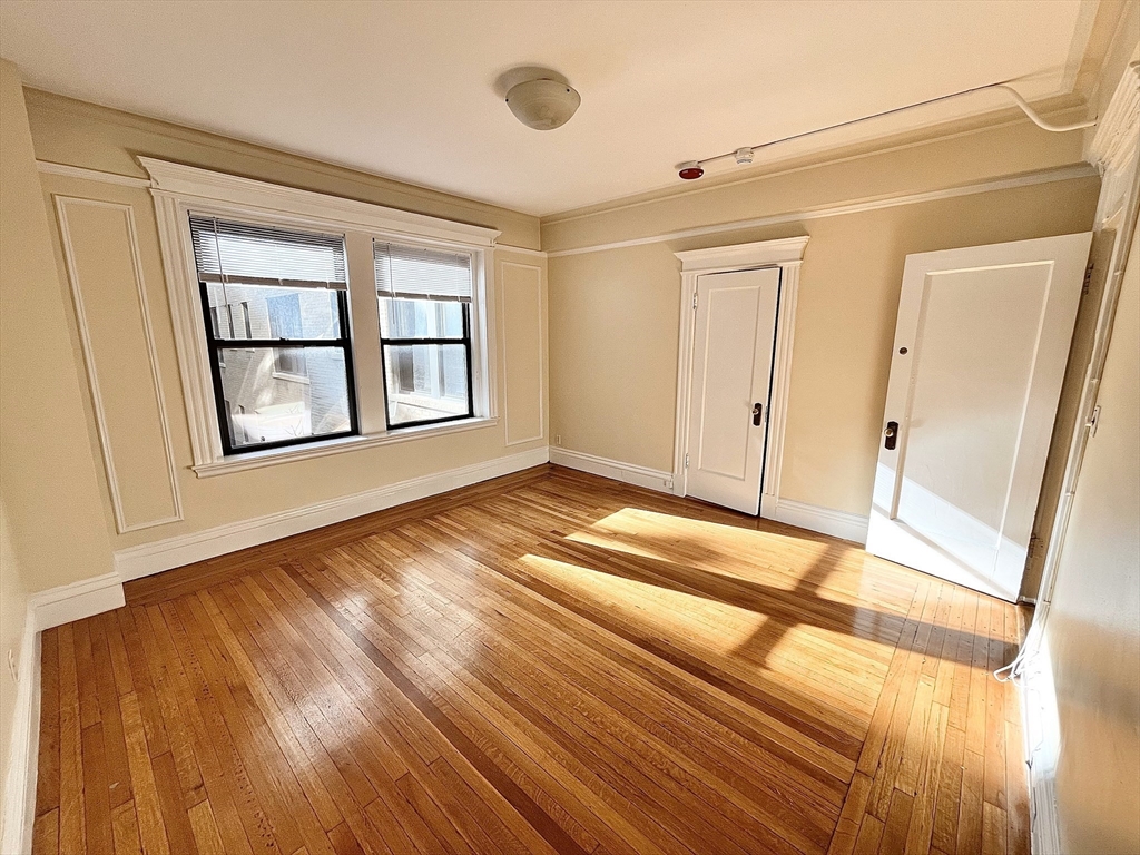 3 bed, 1 bath apartment for rent at 466 Commonwealth Ave Unit 401, Fenway — photo 10 of 10