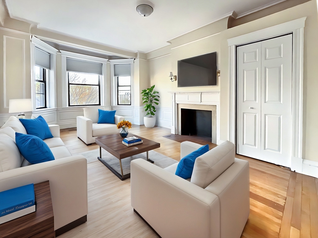 3 bed, 1 bath apartment for rent at 466 Commonwealth Ave Unit 401, Fenway — photo 6 of 10