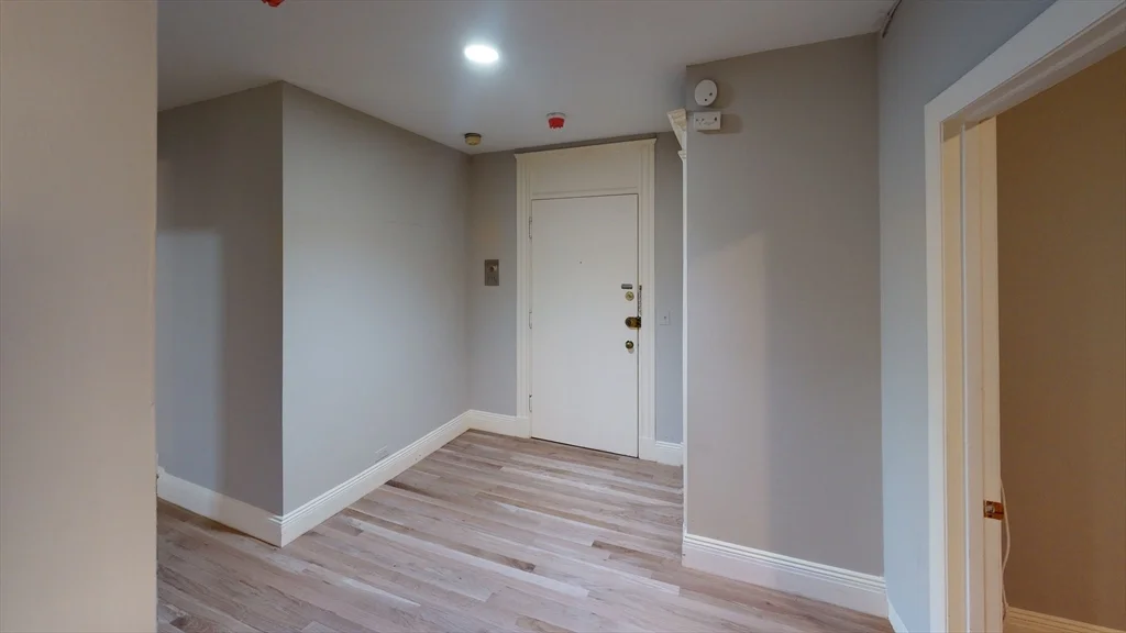 1 bed, 1 bath apartment for rent at 466 Commonwealth Ave , Unit 406, Fenway — photo 3 of 6