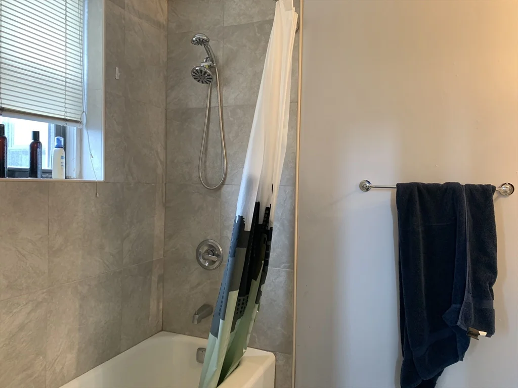 Studio bed, 1 bath apartment for rent at 466 Commonwealth Ave Unit 604, Fenway — photo 6 of 8