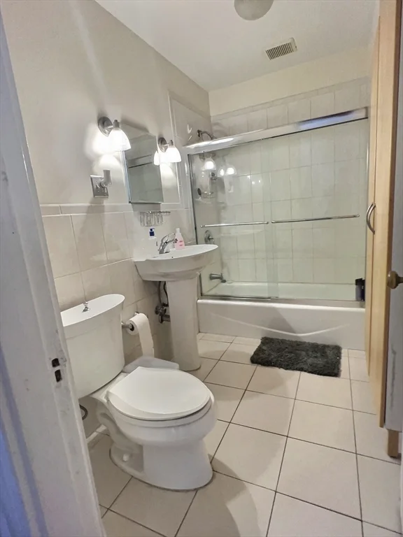 2 bed, 1 bath apartment for rent at 466 Commonwealth Ave Unit 802, Boston — photo 10 of 11