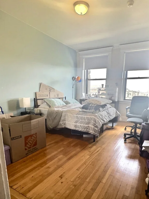 2 bed, 1 bath apartment for rent at 466 Commonwealth Ave Unit 802, Boston — photo 9 of 11