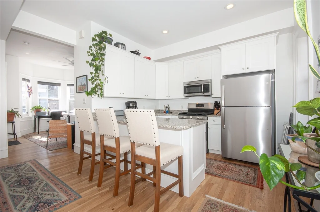2 bed, 1 bath apartment for rent at 466 East 3rd St Unit 1, South Boston