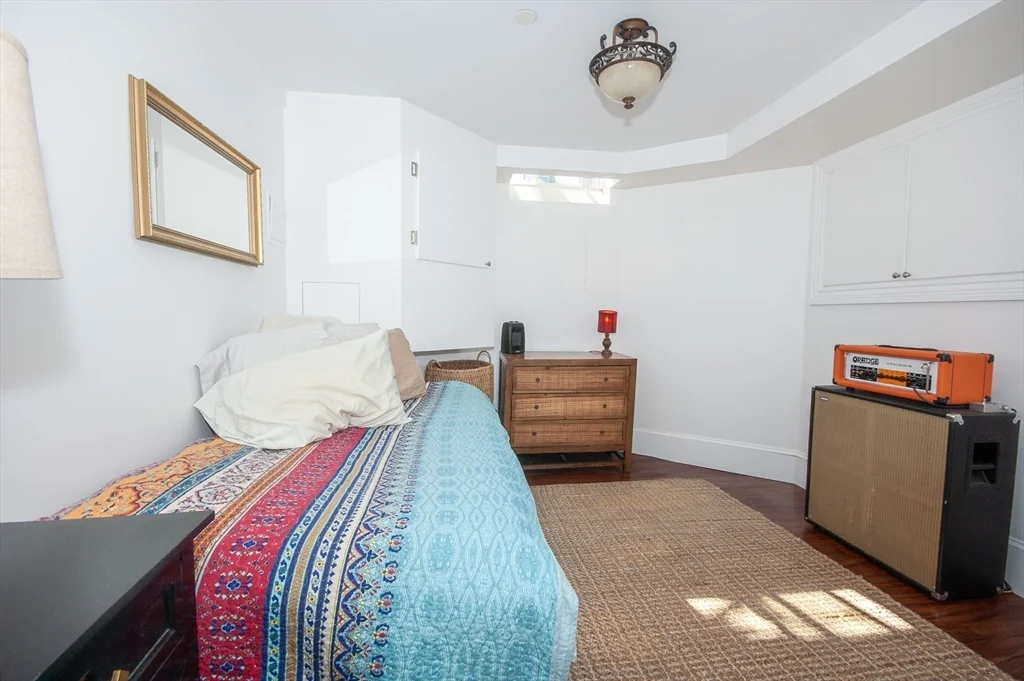 2 bed, 1 bath apartment for rent at 466 East 3rd St Unit 1, South Boston — photo 13 of 15