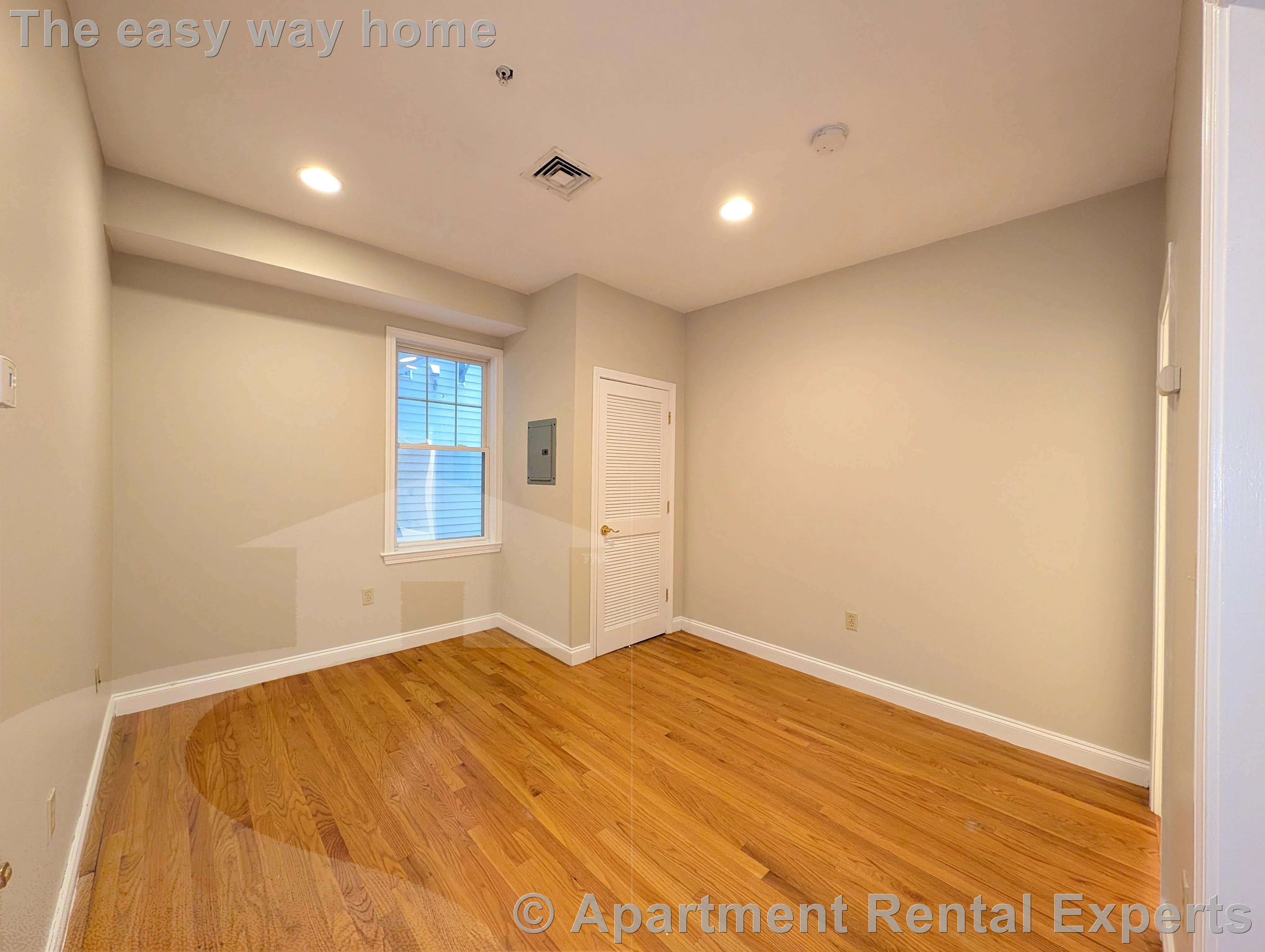 1 bed, 1 bath apartment for rent at 466 Green St Unit 2, Central Square — photo 5 of 9