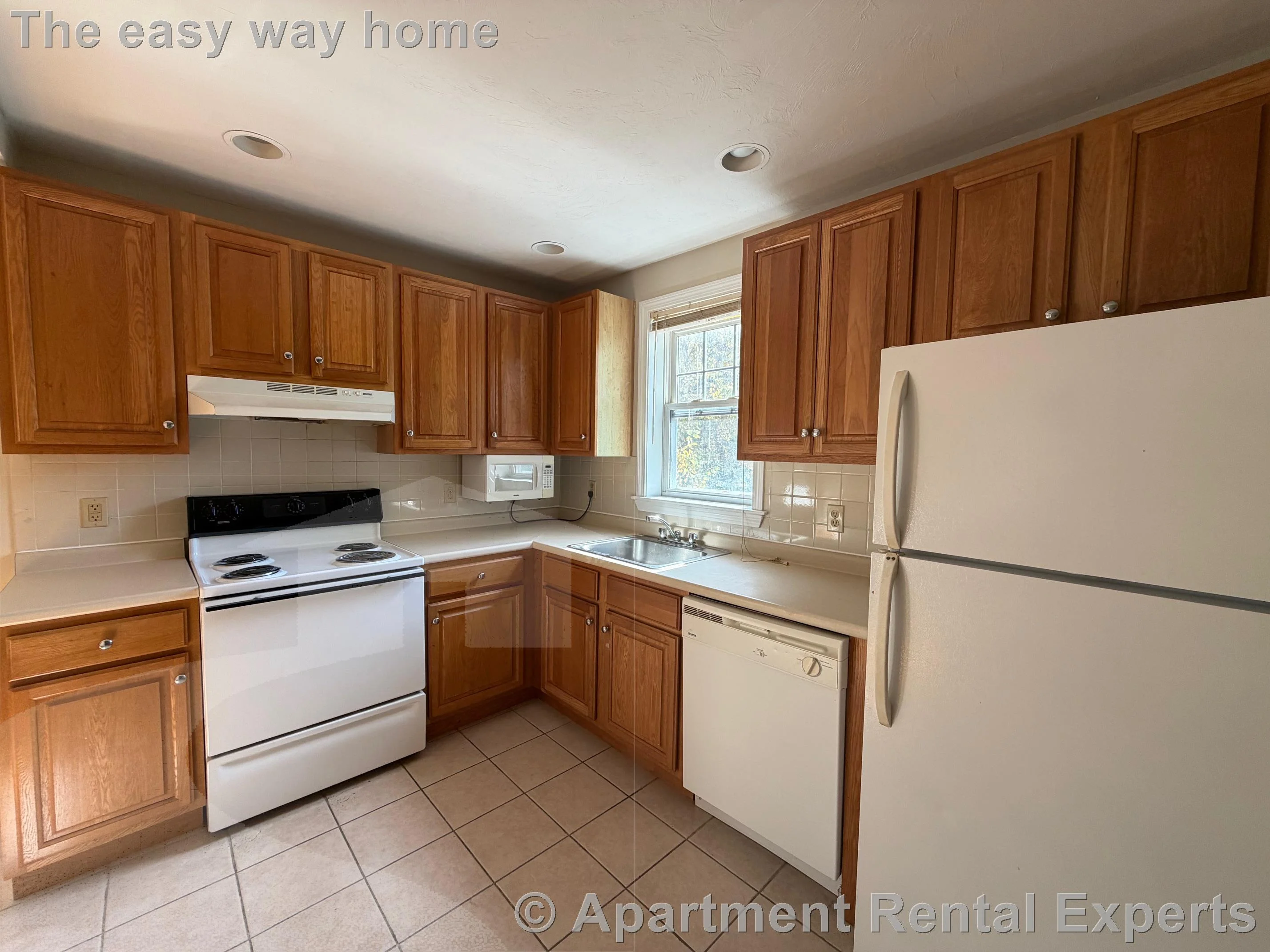 1 bed, 1 bath apartment for rent at 466 Green St Unit 9, Central Square — photo 3 of 11