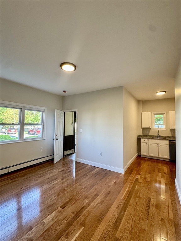 4 bed, 1 bath apartment for rent at 467 Crescent St Unit 1, Brockton — photo 3 of 19