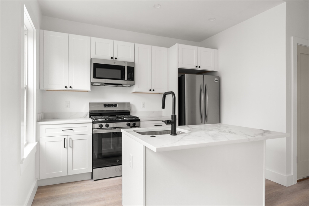 1 bed, 1 bath apartment for rent at 467 E 3rd St Unit 1, South Boston — photo 3 of 18