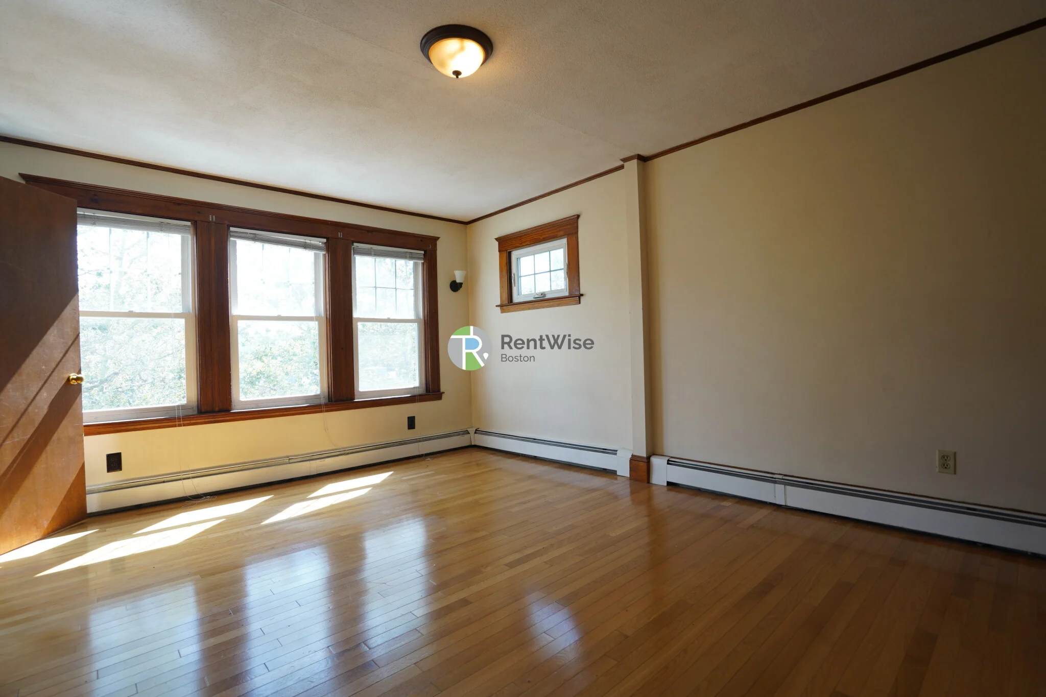 3 bed, 1 bath apartment for rent at 467 Washington St Unit 1, Brighton — photo 17 of 19