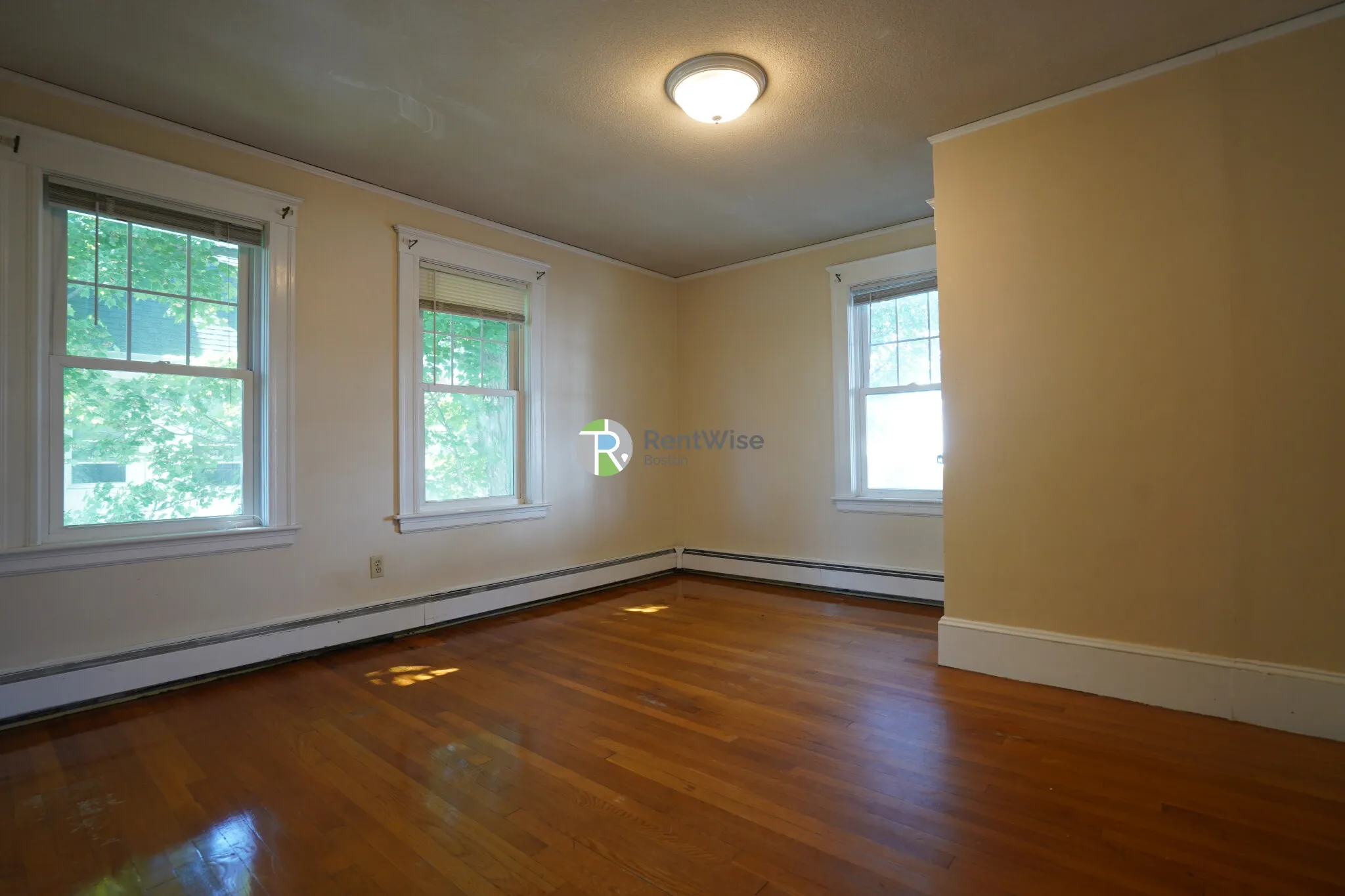 3 bed, 1 bath apartment for rent at 467 Washington St Unit 2, Brighton — photo 13 of 19