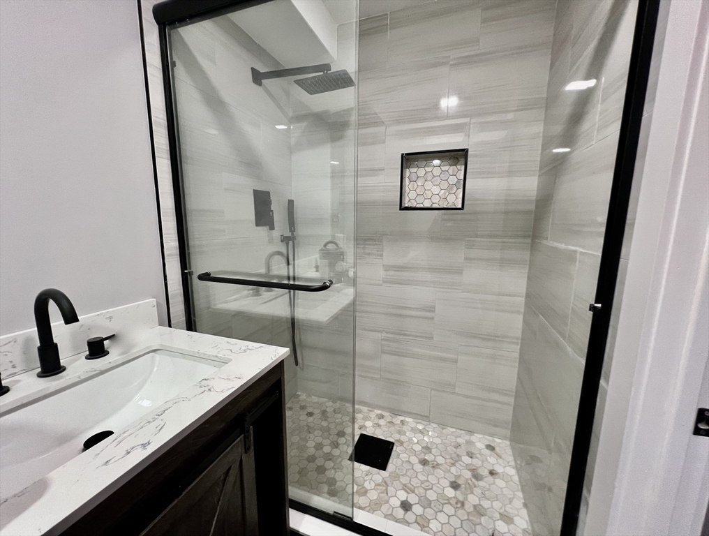 3 bed, 2 bath apartment for rent at 468 Brock Ave Unit 1S, South — photo 18 of 21
