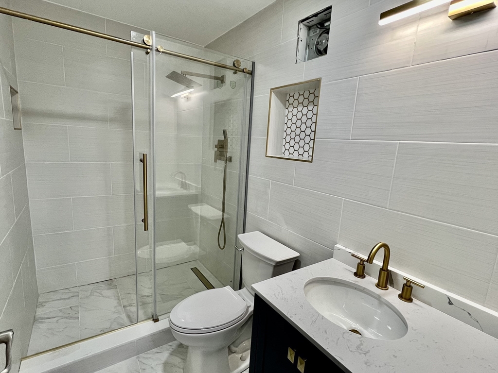 3 bed, 2 bath apartment for rent at 468 Brock Ave Unit 1S, South — photo 7 of 21