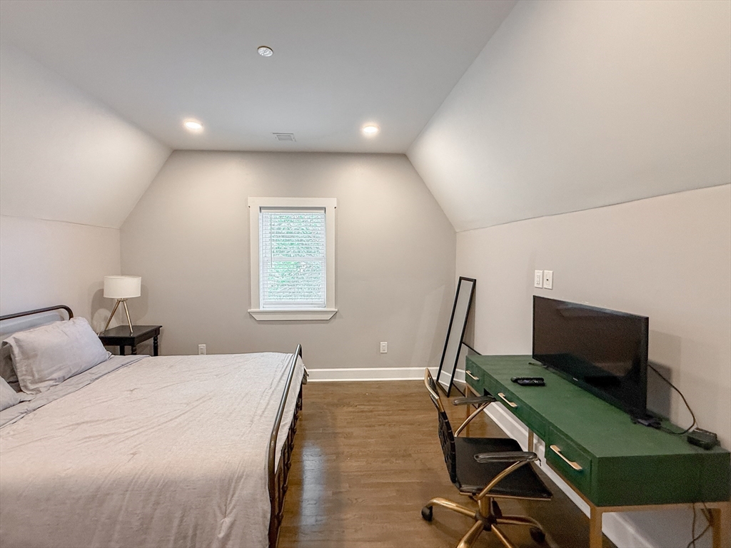 2 bed, 1 bath apartment for rent at 468 Salem St Unit 4, Malden — photo 13 of 17
