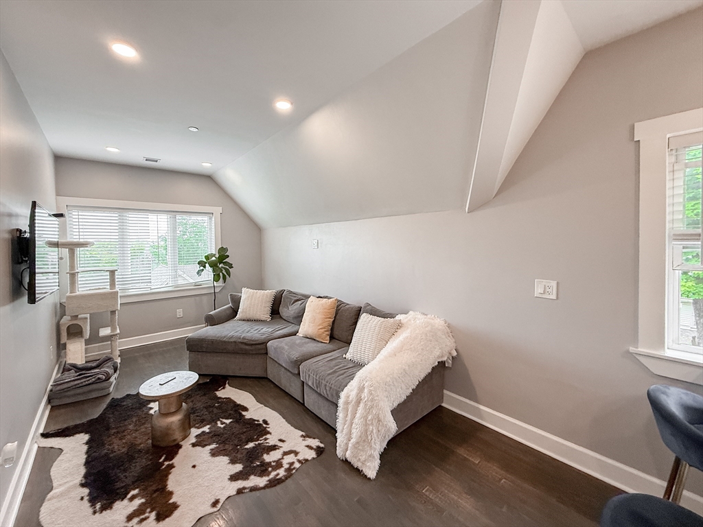 2 bed, 1 bath apartment for rent at 468 Salem St Unit 4, Malden — photo 2 of 17