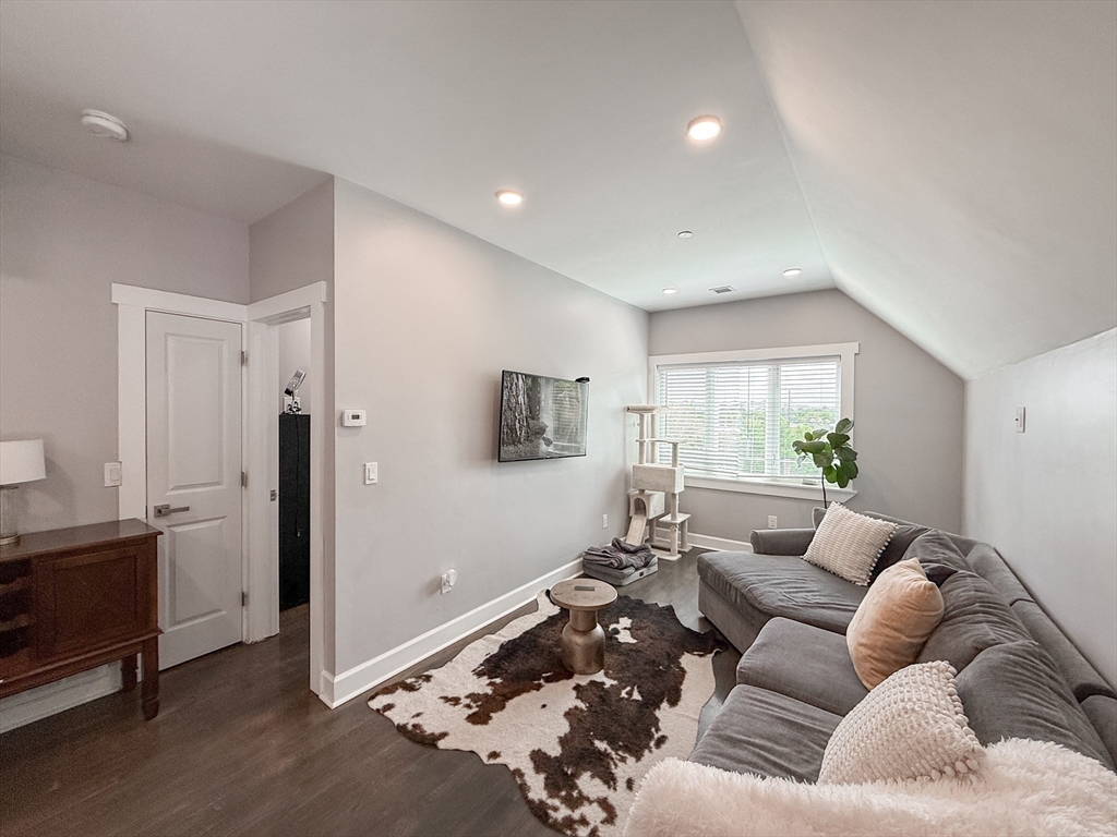2 bed, 1 bath apartment for rent at 468 Salem St Unit 4, Malden — photo 11 of 17
