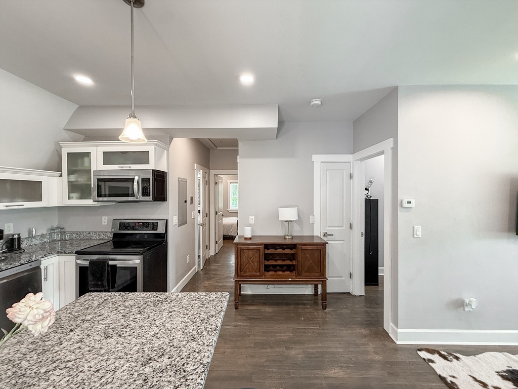 2 bed, 1 bath apartment for rent at 468 Salem St Unit 4, Malden — photo 10 of 17