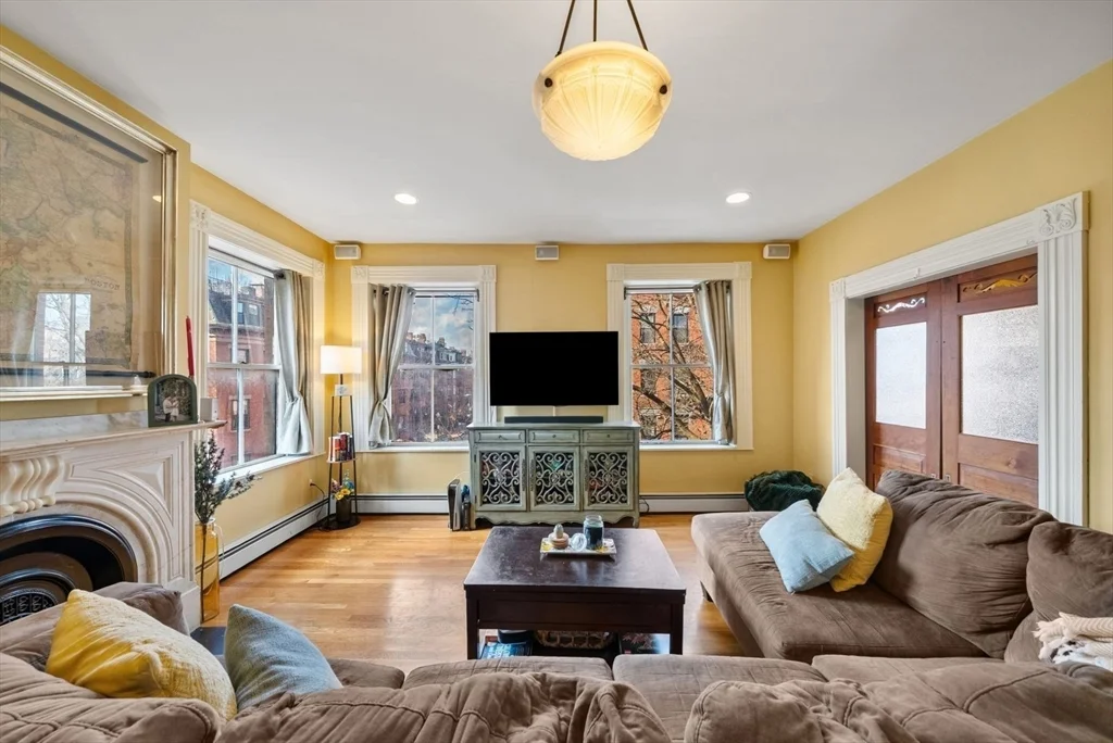 2 bed, 1 bath apartment for rent at 468 Shawmut Ave Unit 2, South End — photo 1 of 30