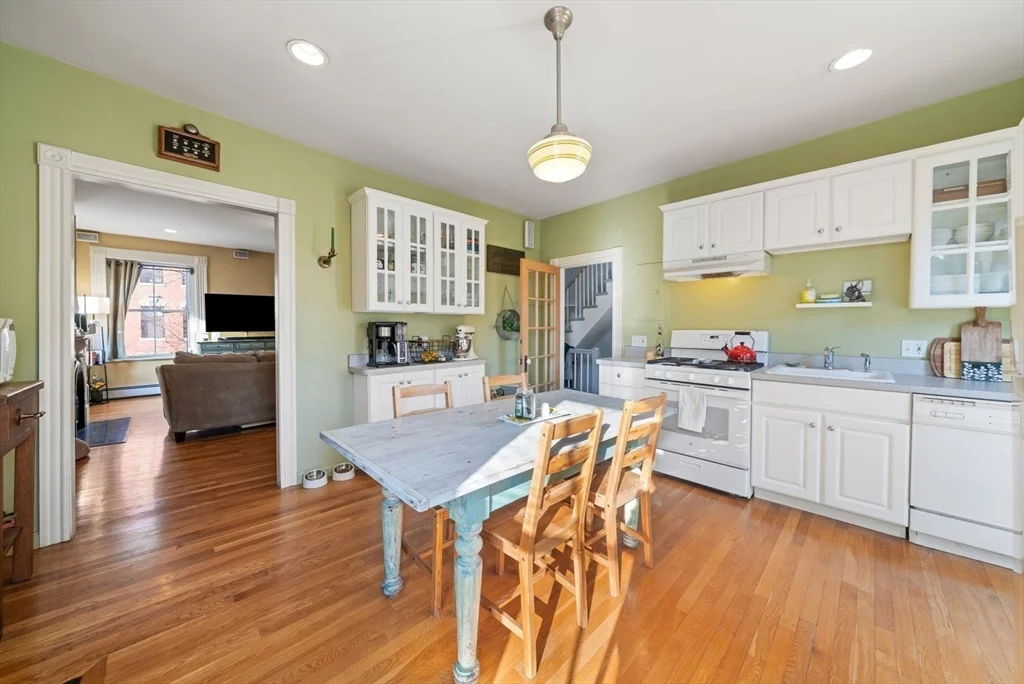 2 bed, 1 bath apartment for rent at 468 Shawmut Ave Unit 2, South End — photo 7 of 30