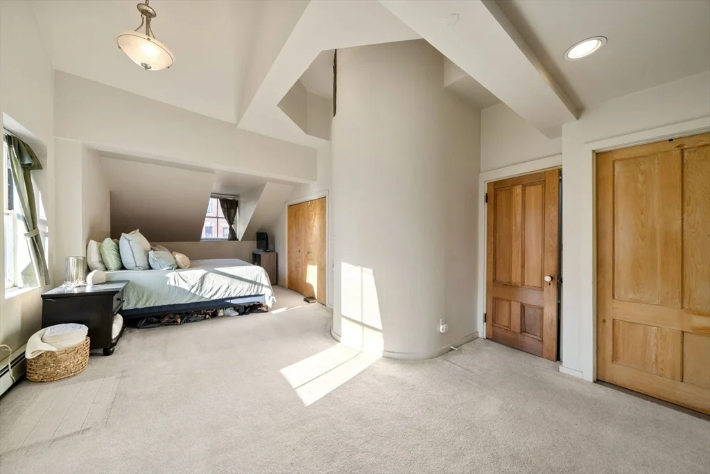 2 bed, 1 bath apartment for rent at 468 Shawmut Ave Unit 2, South End — photo 18 of 30