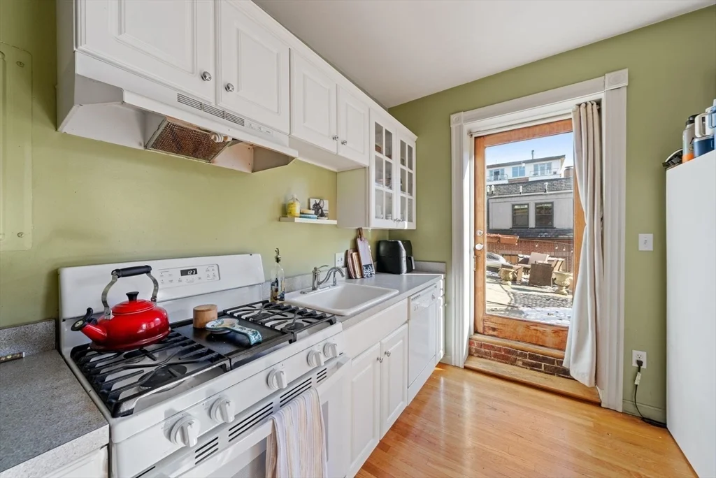 2 bed, 1 bath apartment for rent at 468 Shawmut Ave Unit 2, South End — photo 11 of 30