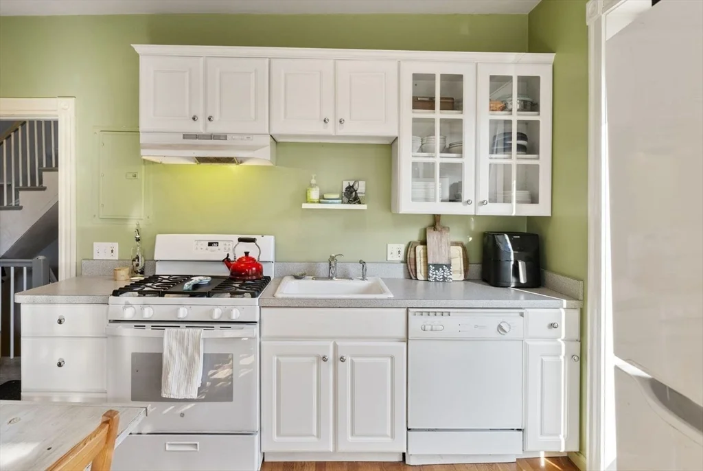 2 bed, 1 bath apartment for rent at 468 Shawmut Ave Unit 2, South End — photo 10 of 30