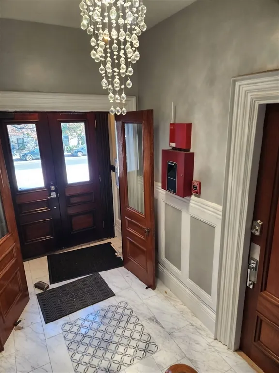 3 bed, 1 bath apartment for rent at 469 Massachusetts Ave Unit 3, Roxbury — photo 2 of 28