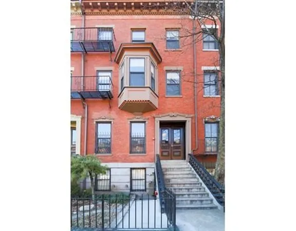 3 bed, 1 bath apartment for rent at 469 Massachusetts Ave Unit 3, Roxbury