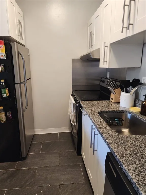 3 bed, 1 bath apartment for rent at 469 Massachusetts Ave Unit 3, Roxbury — photo 12 of 28