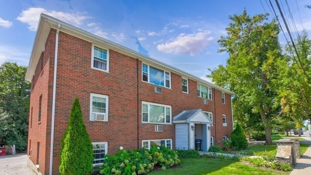 1 bed, 1 bath apartment for rent at 469 Sea St Unit 1, Quincy — photo 6 of 7