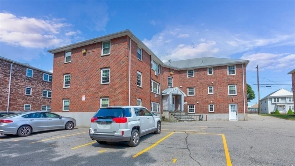1 bed, 1 bath apartment for rent at 469 Sea St Unit 1, Quincy — photo 7 of 7